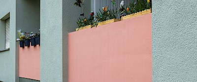 Mit frischer Farbe erhalten die Häuser ein neues Flair.